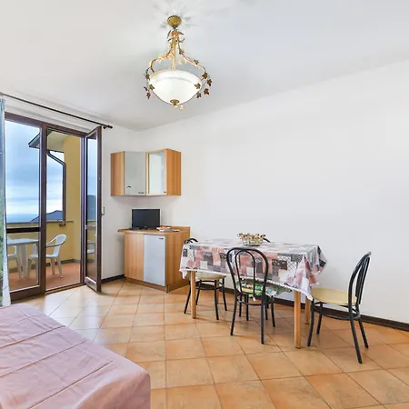 Colle Di Rio - Goelba Apartmán *